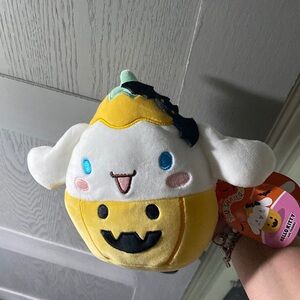 Halloween cinnamoroll plushie